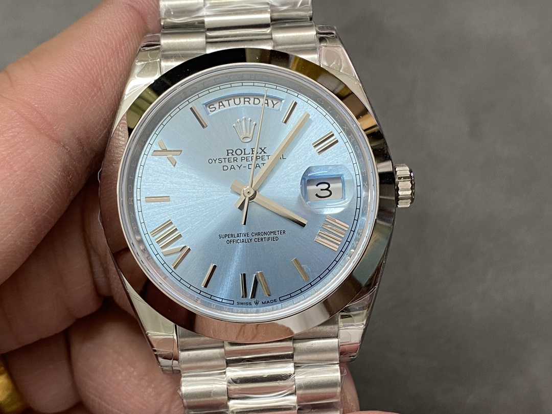 Replica Rolex Day-Date 228206 Ice Blue Quadrant Dial Platinum 40MM Mens Watch - QualitySwissReplica