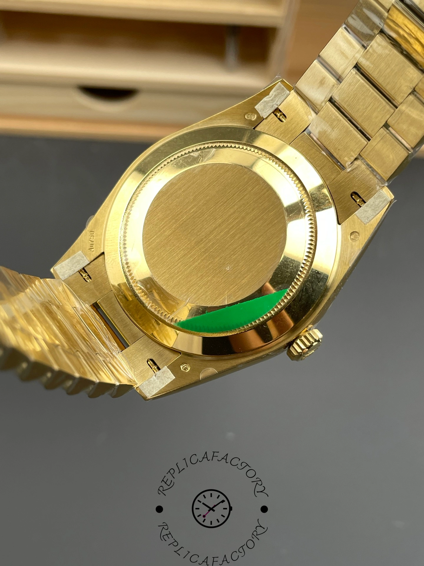 Replica Rolex Day-Date 228238 Champagne Roman Dial Fluted Bezel 40mm Mens Watch - QualitySwissReplica