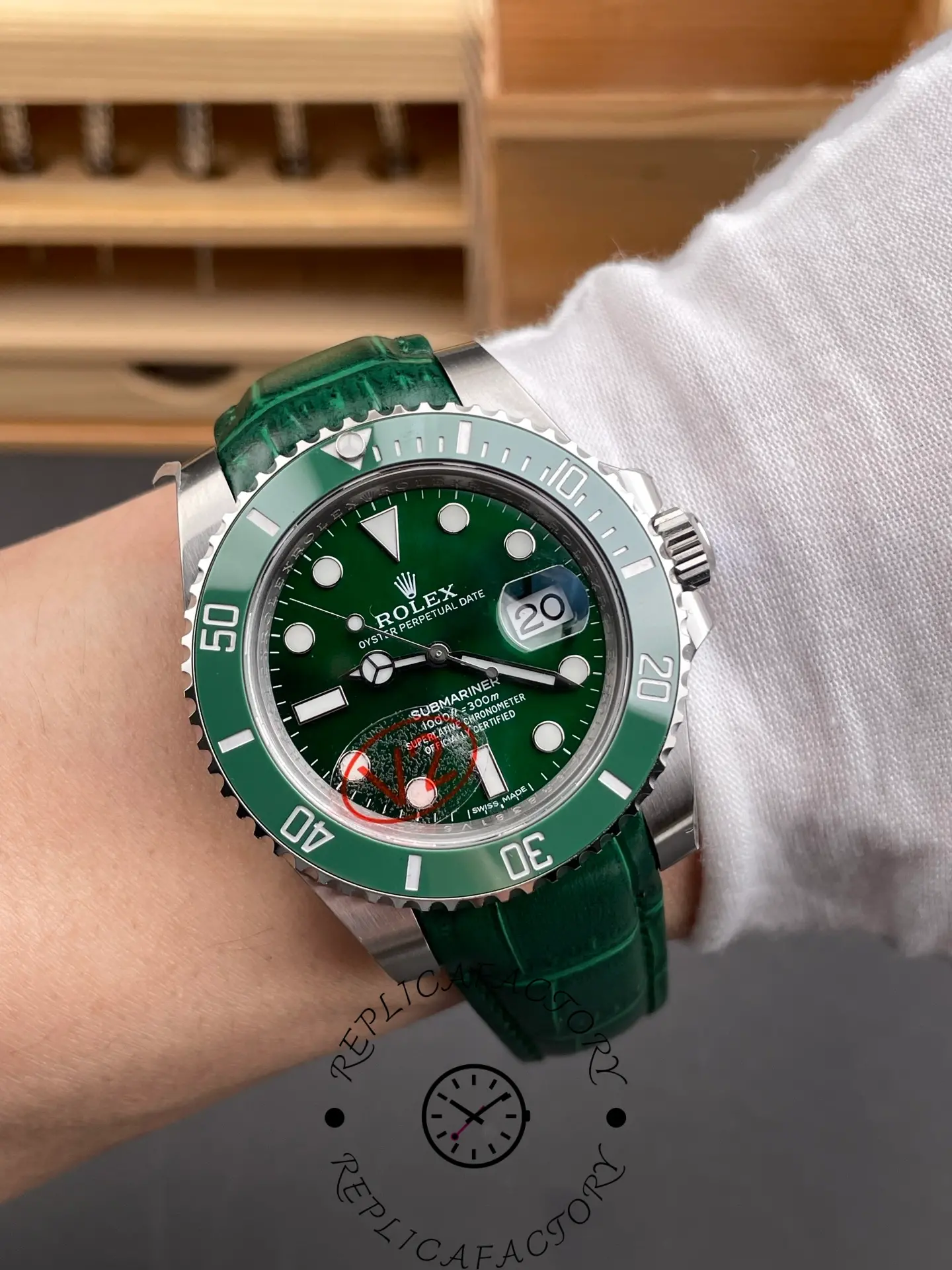 Replica Rolex Submariner 116610LV 1:1 Clone Green Dial Leather Strap - QualitySwissReplica