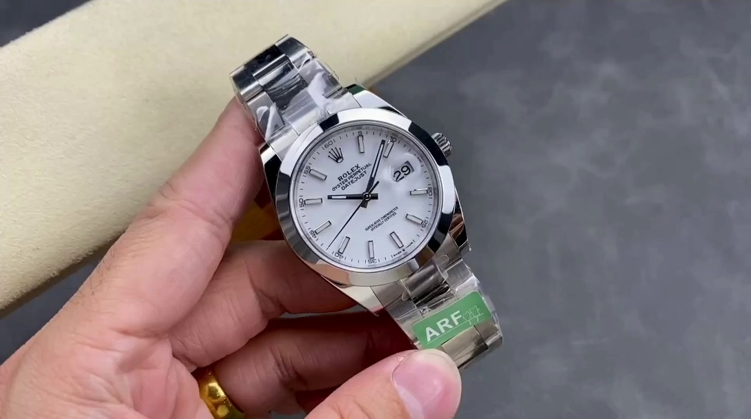 Replica Rolex Datejust 41 Stainless Steel White Dial M126300 0005 Men's Watch - QualitySwissReplica