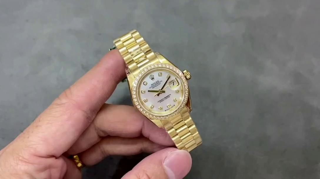 Replica Rolex Datejust 28mm Yellow Gold MOP Dial M279138RBR 0015 Women's Watch - QualitySwissReplica