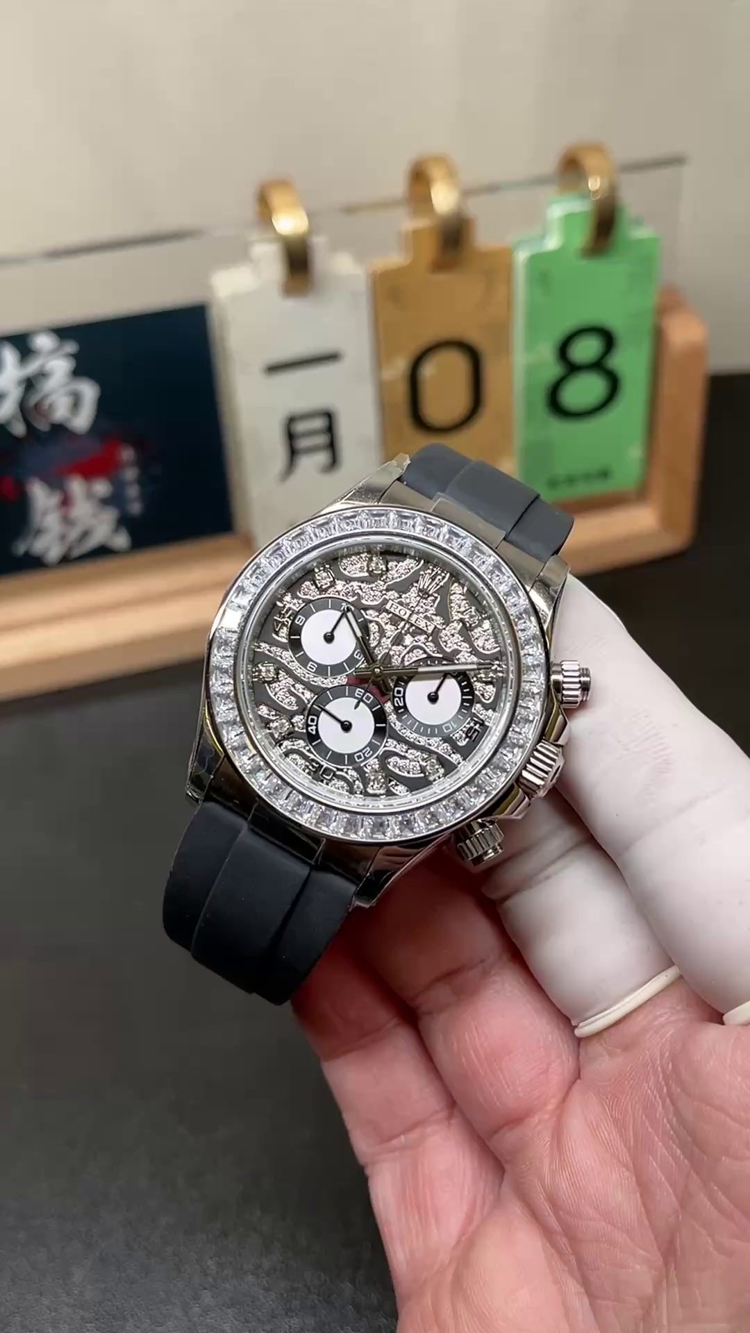 Replica Rolex Daytona 40mm Eye of the Tiger White Gold Diamond Dial Oysterflex 116589TBR - QualitySwissReplica