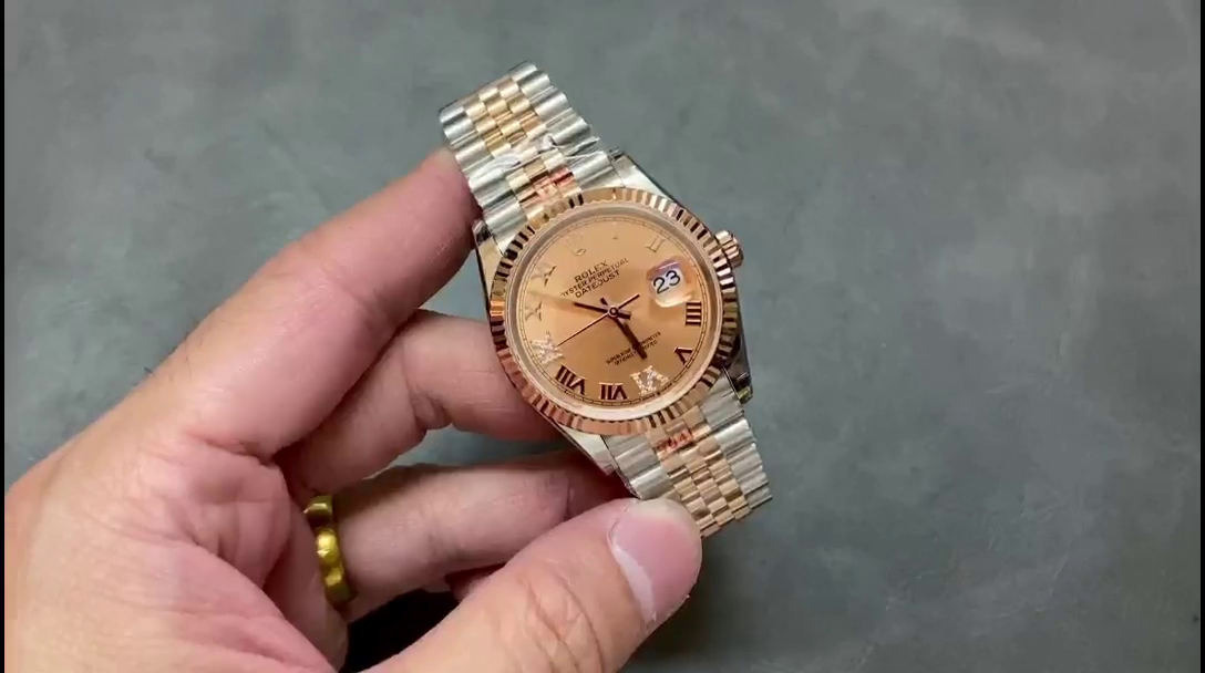 Replica Rolex Datejust 36 Steel & Everose Gold Rose Diamond Pave Roman Dial m126231 0027 - QualitySwissReplica