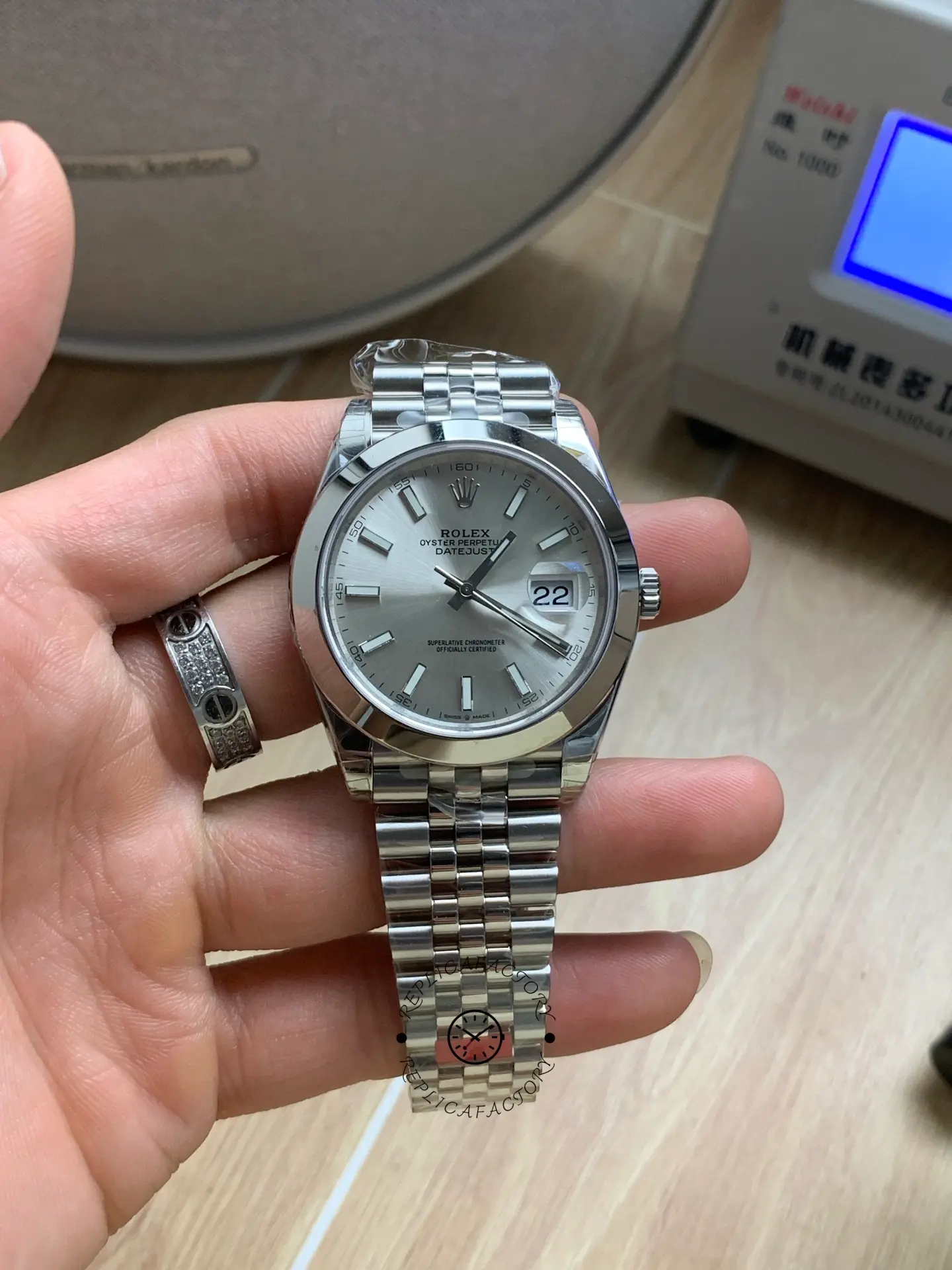 Replica Rolex Datejust 41mm m126300 0004 Silver Stick DIal  Oystersteel Case Domed Bezel - QualitySwissReplica
