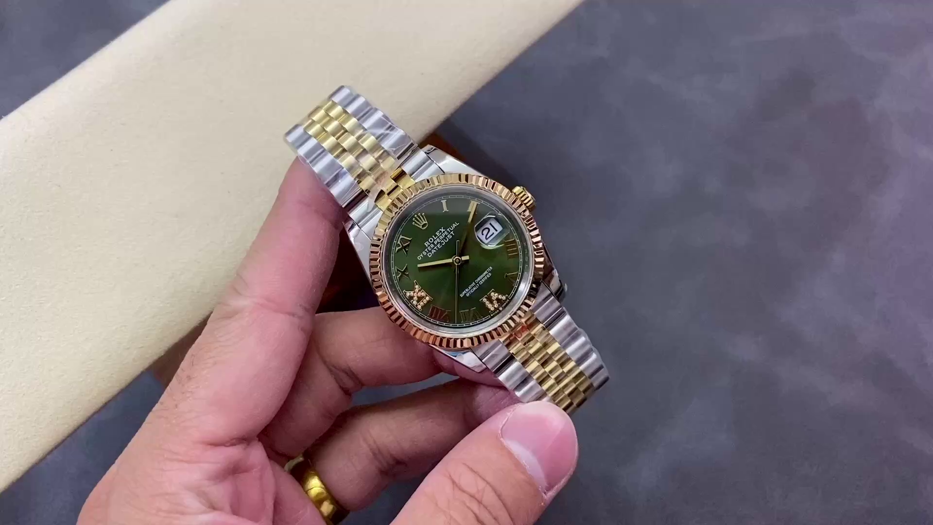 Replica Rolex Datejust m126233 0025 Olive Green Dial 36MM Unisex Watch - QualitySwissReplica