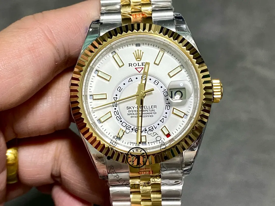 Replica Rolex Sky Dweller 42 White Dial Yellow Gold Stainless Steel Jubilee 336933 0006 - QualitySwissReplica