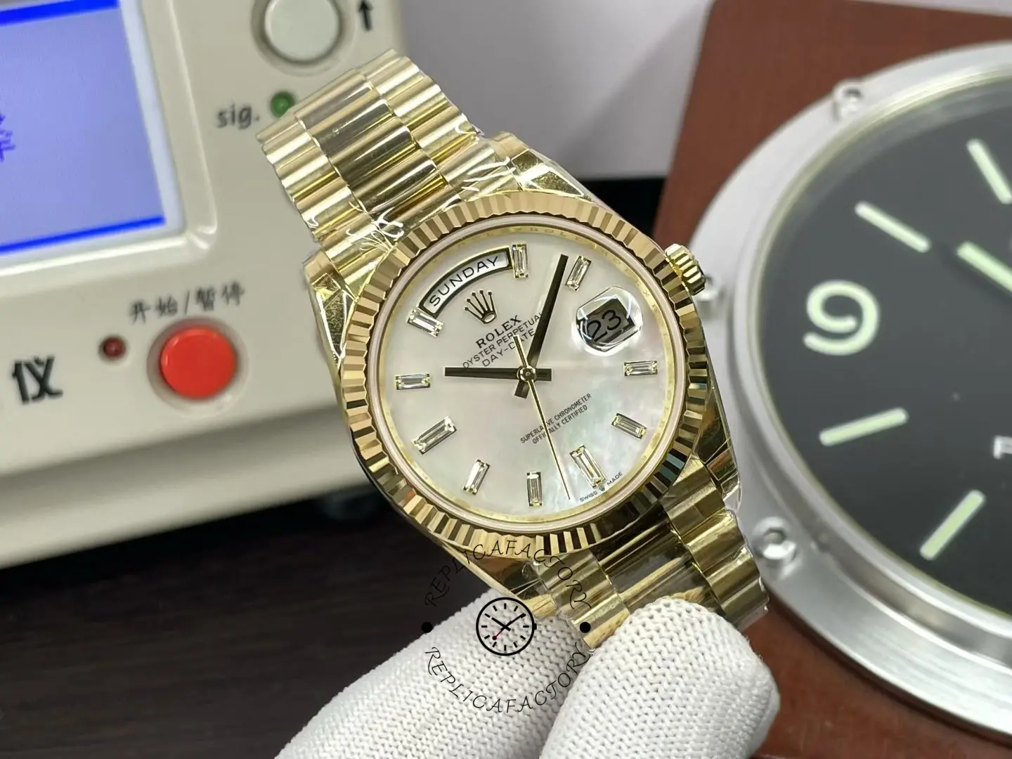 Replica Rolex Day Date Oyster 40 mm Yellow Gold President Mother of Pearl Diamond Dial M228238 0071 - QualitySwissReplica