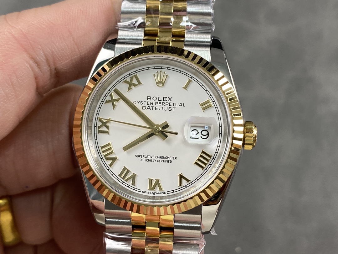 Replica Rolex Datejust 126233 White Roman Dial Fluted Bezel 36MM Unisex Watch - QualitySwissReplica
