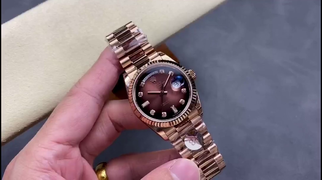 Replica Rolex Day-Date 128235 Everose Gold Brown Ombre Diamond Dial 36MM Unisex Watch - QualitySwissReplica