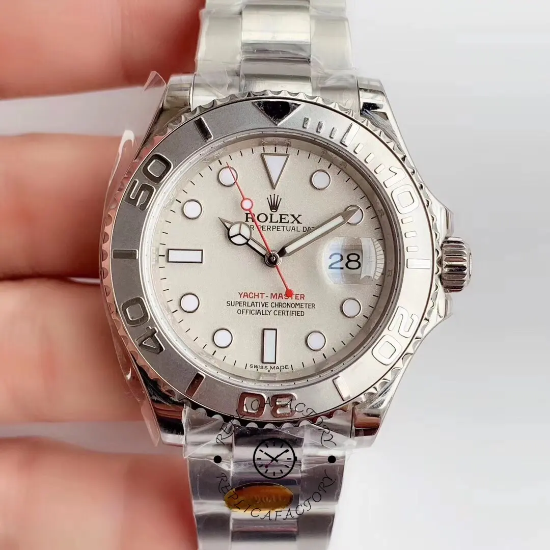 Replica Rolex Yacht Master 16622 Silver Dial 40mm Mens Ratch - QualitySwissReplica