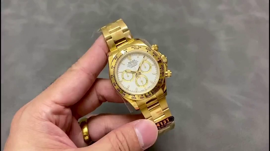 Replica Rolex Cosmograph Daytona 116528 White Index Dial 40MM Mens Watch - QualitySwissReplica