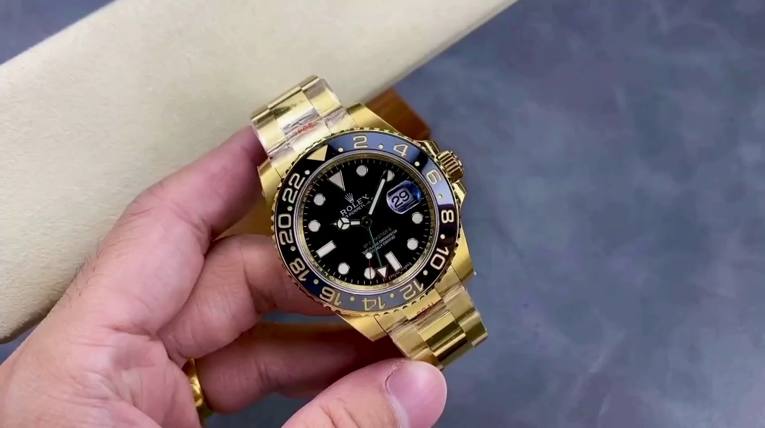 Replica Rolex GMT Master II 40mm Black Dial 116718LN 18k Yellow Gold Men's Watch - QualitySwissReplica