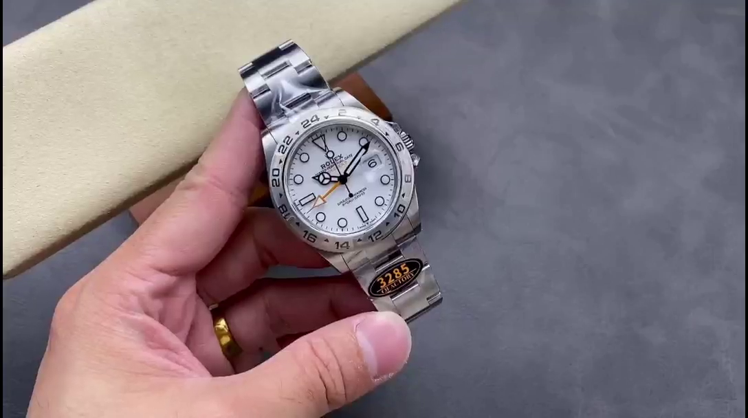 Replica Rolex Explorer II m226570 0001 Stainless Steel White Dial 42MM Mens Watch - QualitySwissReplica