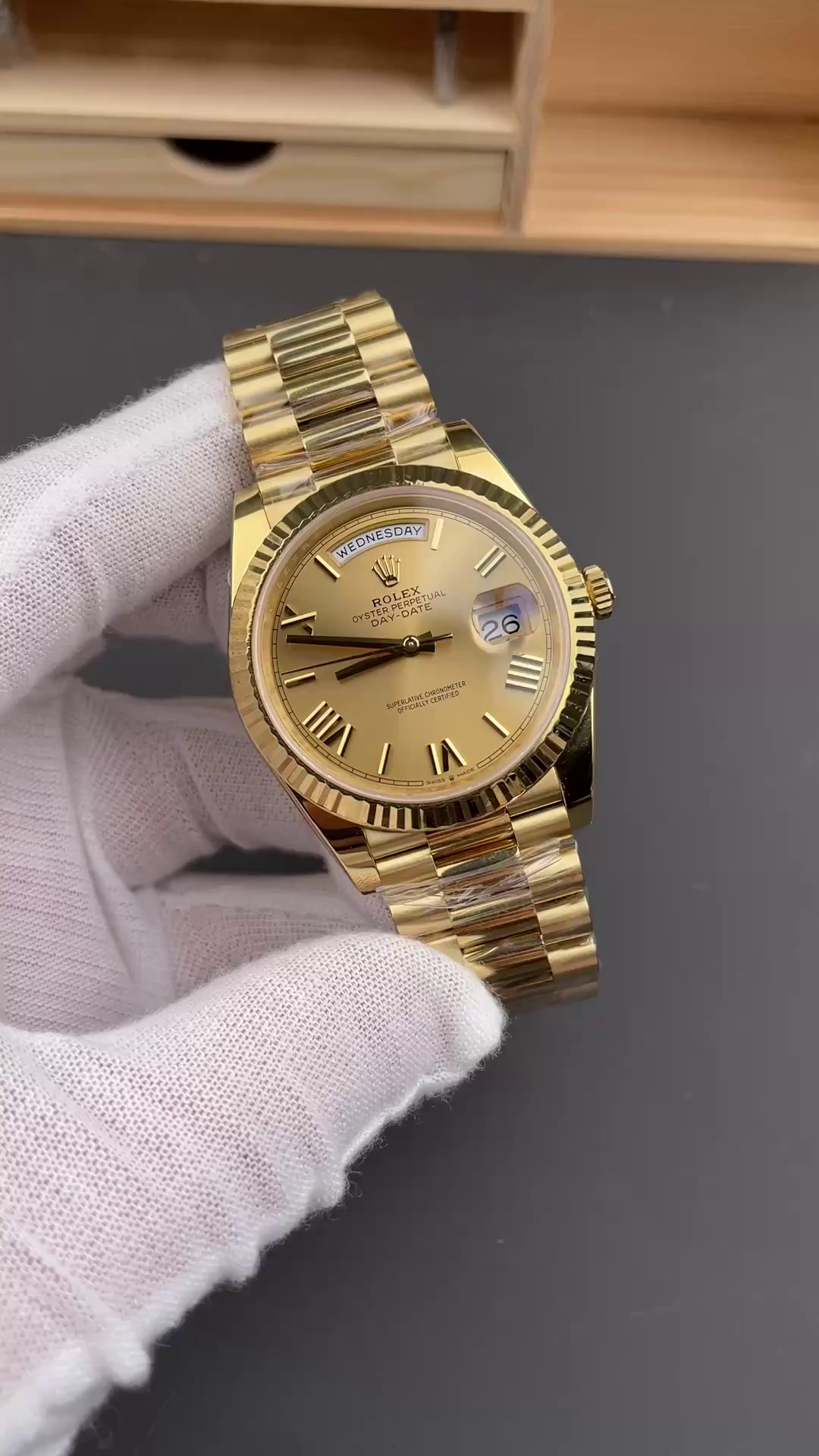 Replica Rolex Day-Date 228238 Champagne Roman Dial Fluted Bezel 40mm Mens Watch - QualitySwissReplica