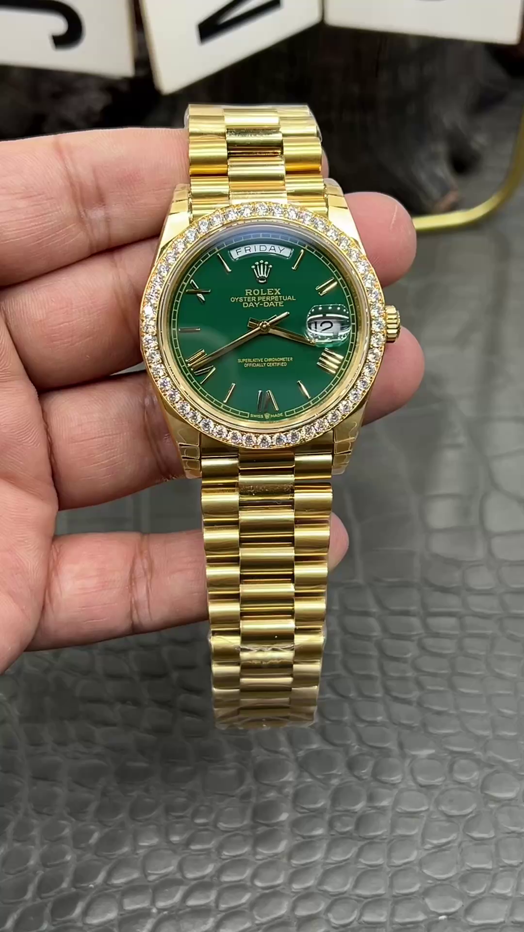 Replica Rolex Day Date 40 18K Yellow Gold Green Dial Diamond Bezel M228348RBR 0040 Men's Watch - QualitySwissReplica