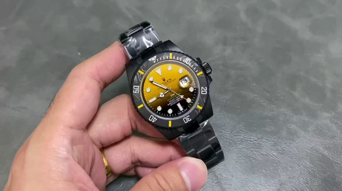 Replica Rolex Submariner 116610 PVD-DLC Stainless Steel Carbon Fiber Bezel Yellow & Black Dial - QualitySwissReplica
