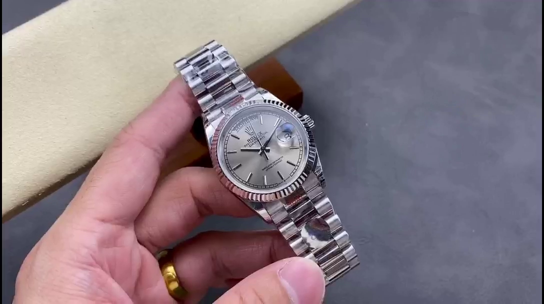Replica Rolex Day-Date 128239 0005 White Gold Silver Index Dial 36MM Unisex Watch - QualitySwissReplica