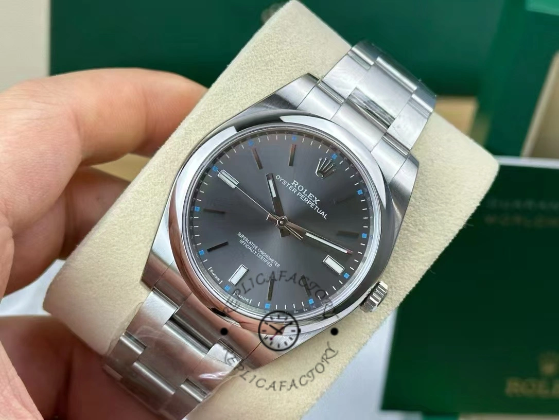 Replica Rolex Oyster Perpetual 114300 0001 39MM - QualitySwissReplica