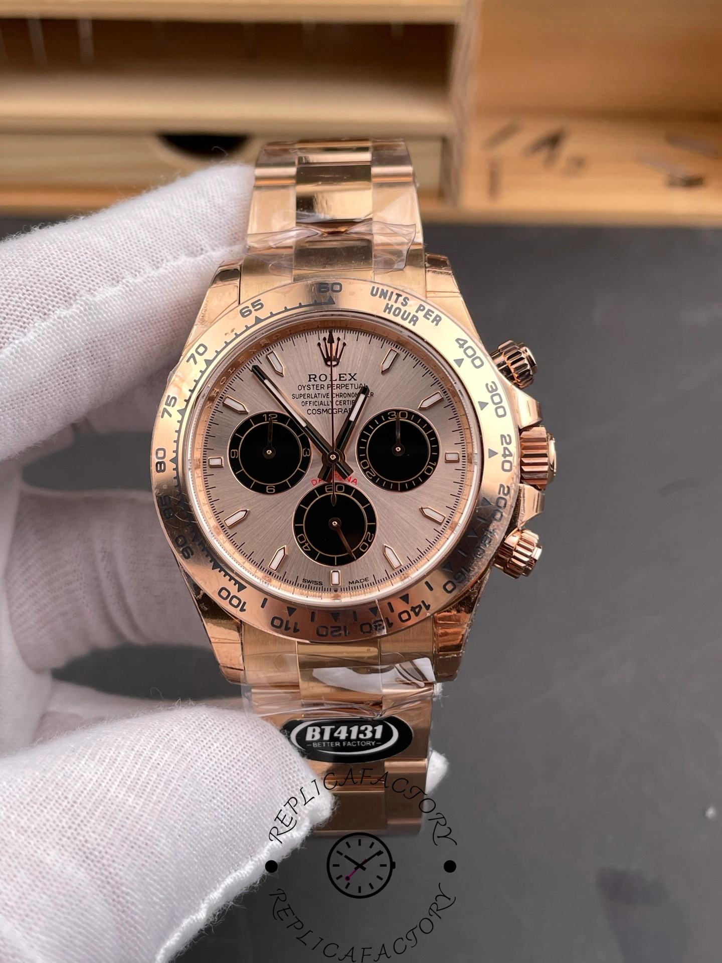 Replica Rolex Daytona 126505 Everose Gold Sundust Panda Dial 40MM Mens Watch - QualitySwissReplica