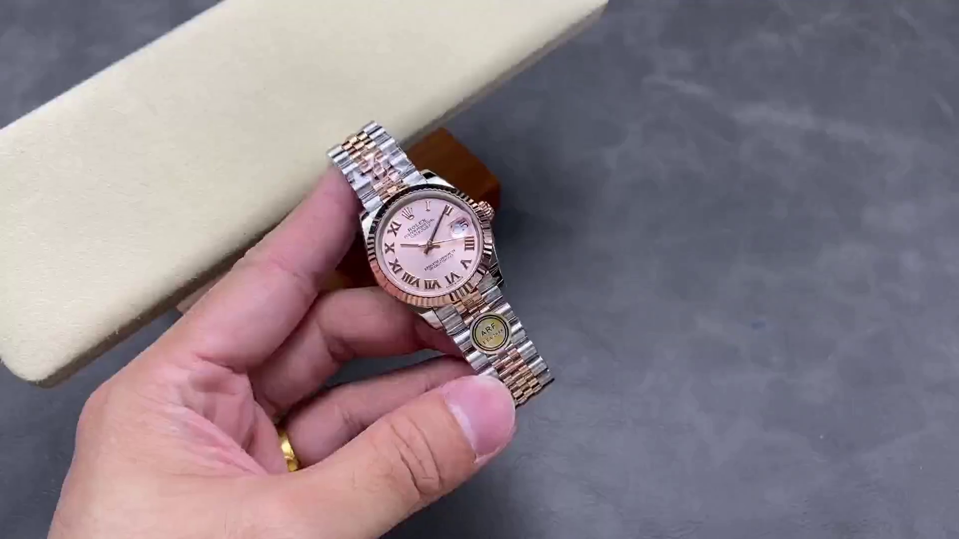 Replica Rolex Datejust 278271 Sun Dust Roman Dial Two Tone Rose Gold Fluted Bezel Jubilee - QualitySwissReplica