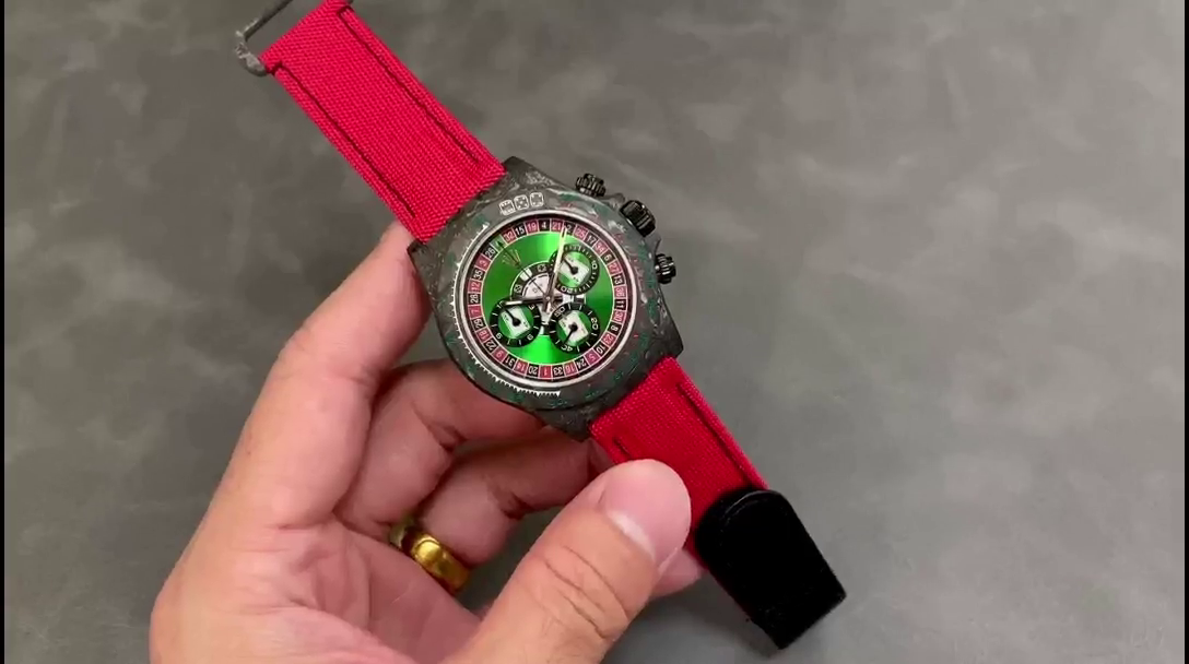 Replica Rolex Daytona Diw Black Carbon Lucky Player (casino) 40mm Oyster - QualitySwissReplica