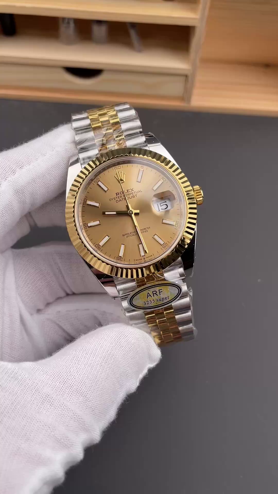 Replica Rolex Datejust 126333 0010 Champagne Index Jubilee 41mm Two Tone Steel - QualitySwissReplica