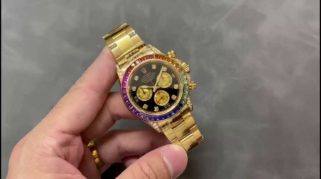 Replica Rolex Daytona 116598 Yellow Gold Black Diamond Dial 40MM Mens Watch - QualitySwissReplica