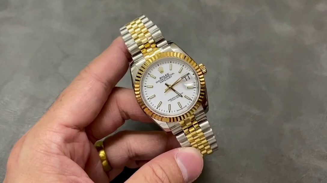 Replica Rolex Datejust m126233 0019 White Index Dial Fluted Bezel 36MM Unisex Watch - QualitySwissReplica