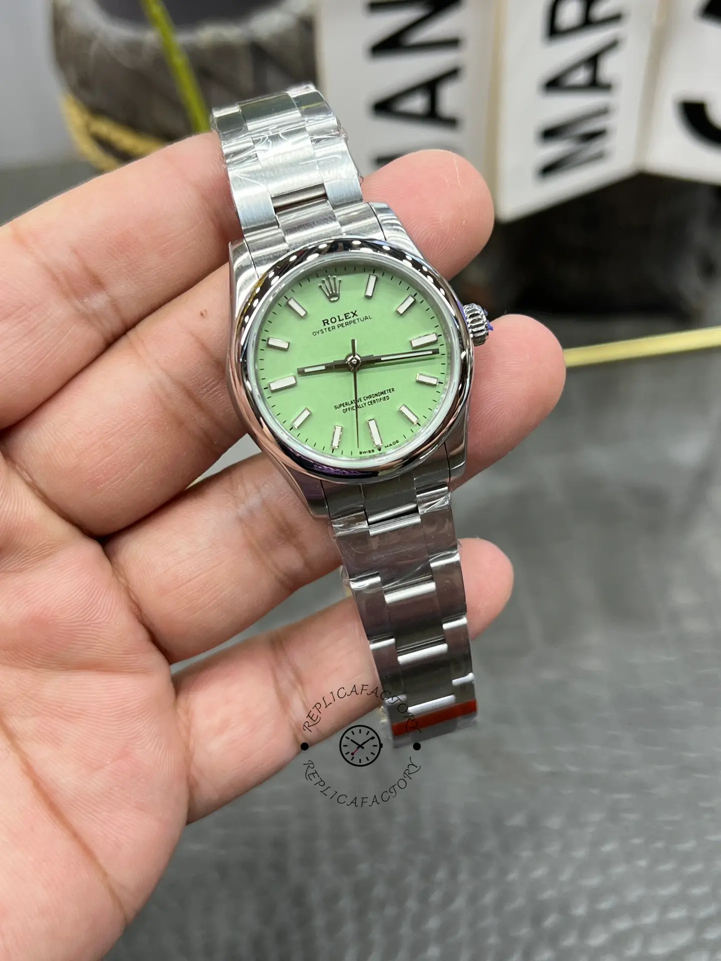 Replica Rolex Oyster Perpetual 31mm 277200-0012 Pistachio-Green Dial - QualitySwissReplica